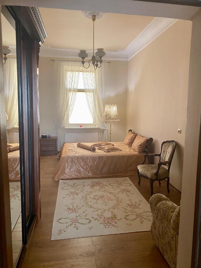 Cozy Apartment Lviv Bagian luar foto