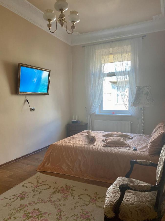 Cozy Apartment Lviv Bagian luar foto