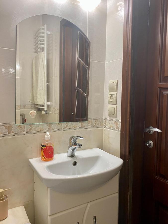 Cozy Apartment Lviv Bagian luar foto