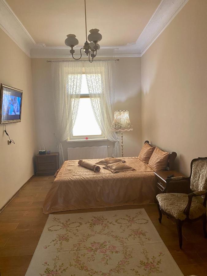 Cozy Apartment Lviv Bagian luar foto