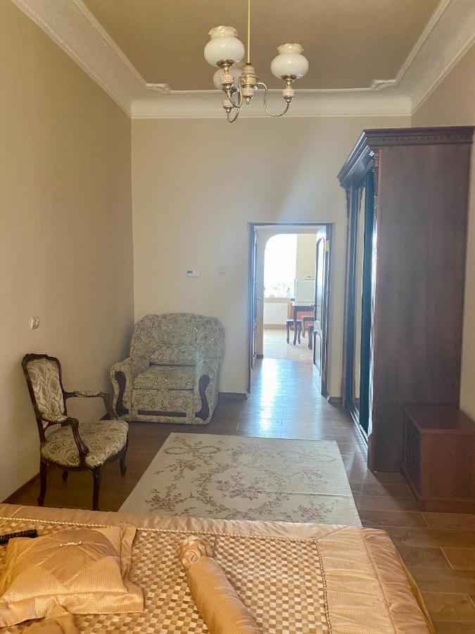 Cozy Apartment Lviv Bagian luar foto